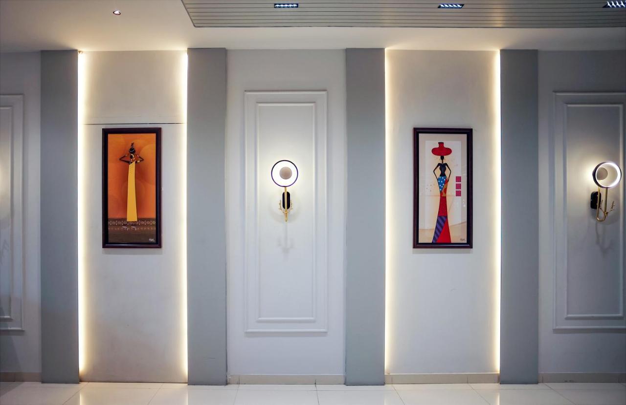 Hotel The Parker Inn By Kbnt Group Surat Ngoại thất bức ảnh